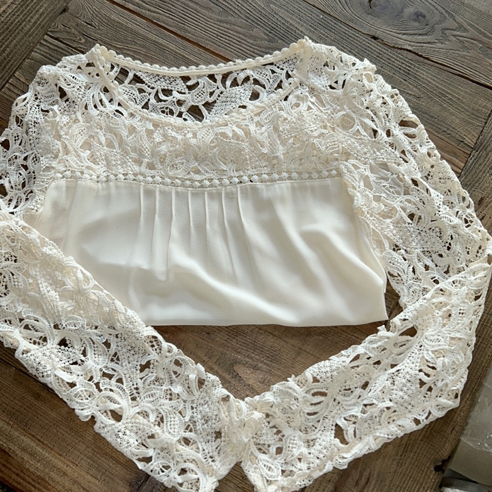 Women’s blouse - Picture 2 of 5
